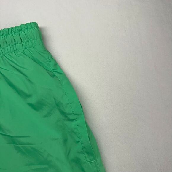 Under Armour Shorts Mens 2XL Green Essential Volley Woven Flex Lightweight NEW - Picture 7 of 11